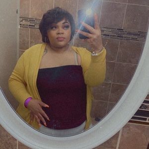 Meet your Posher, Lenaysia